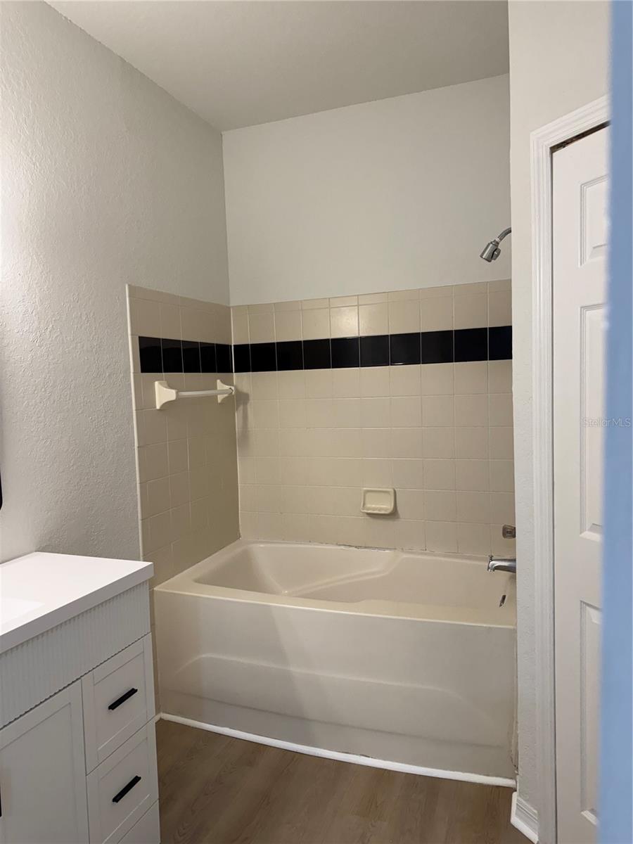 Image 20 of 23 For 6025 Westgate Drive 2518