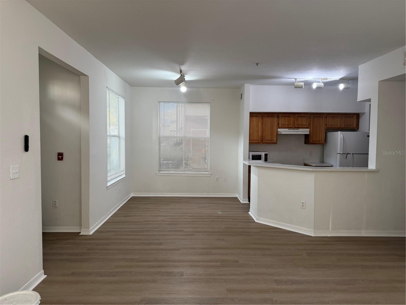 Image 4 of 23 For 6025 Westgate Drive 2518