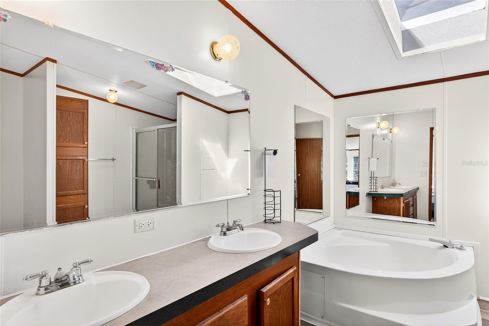 Image 17 of 56 For 10427 8th Lane