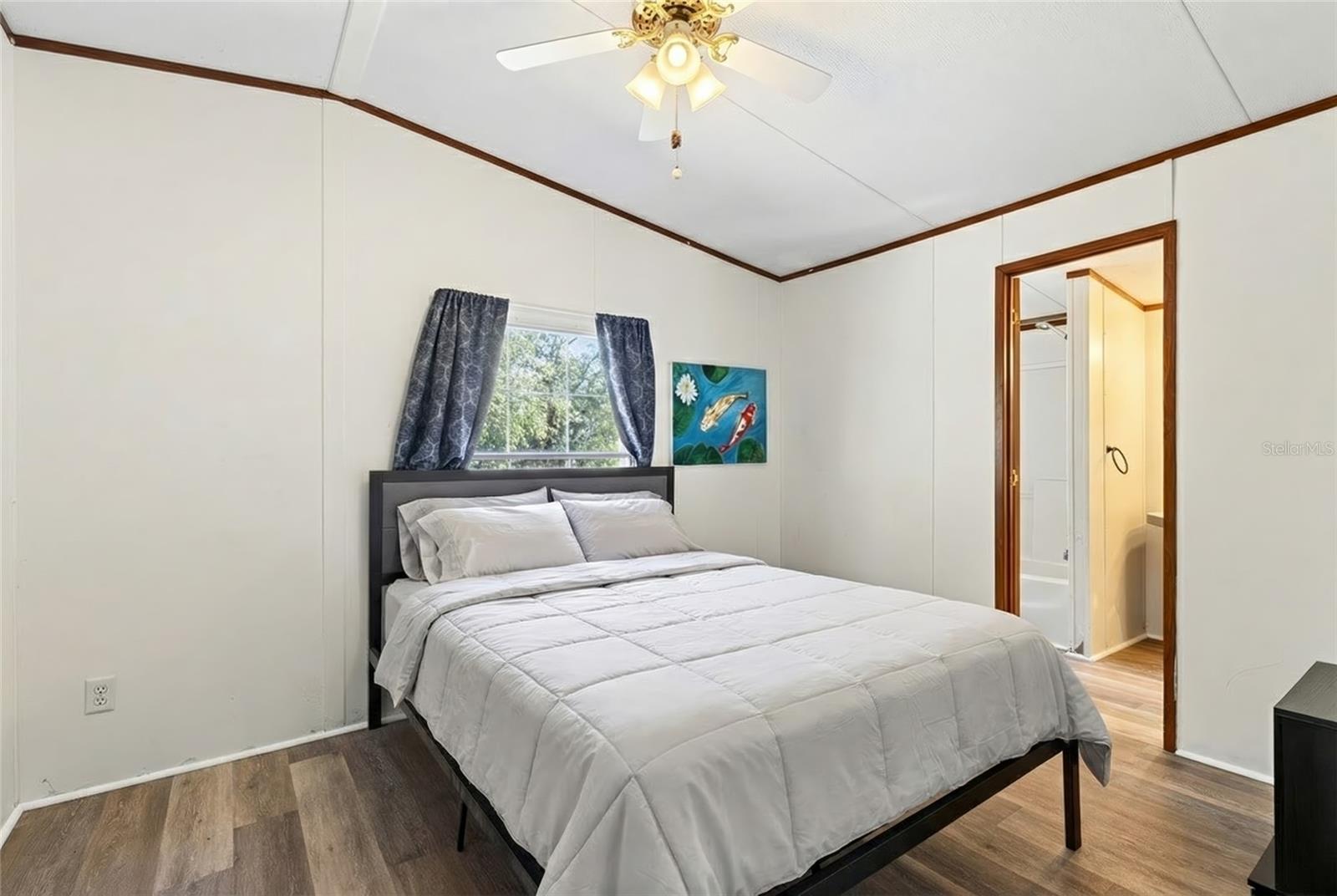 Image 36 of 56 For 10427 8th Lane