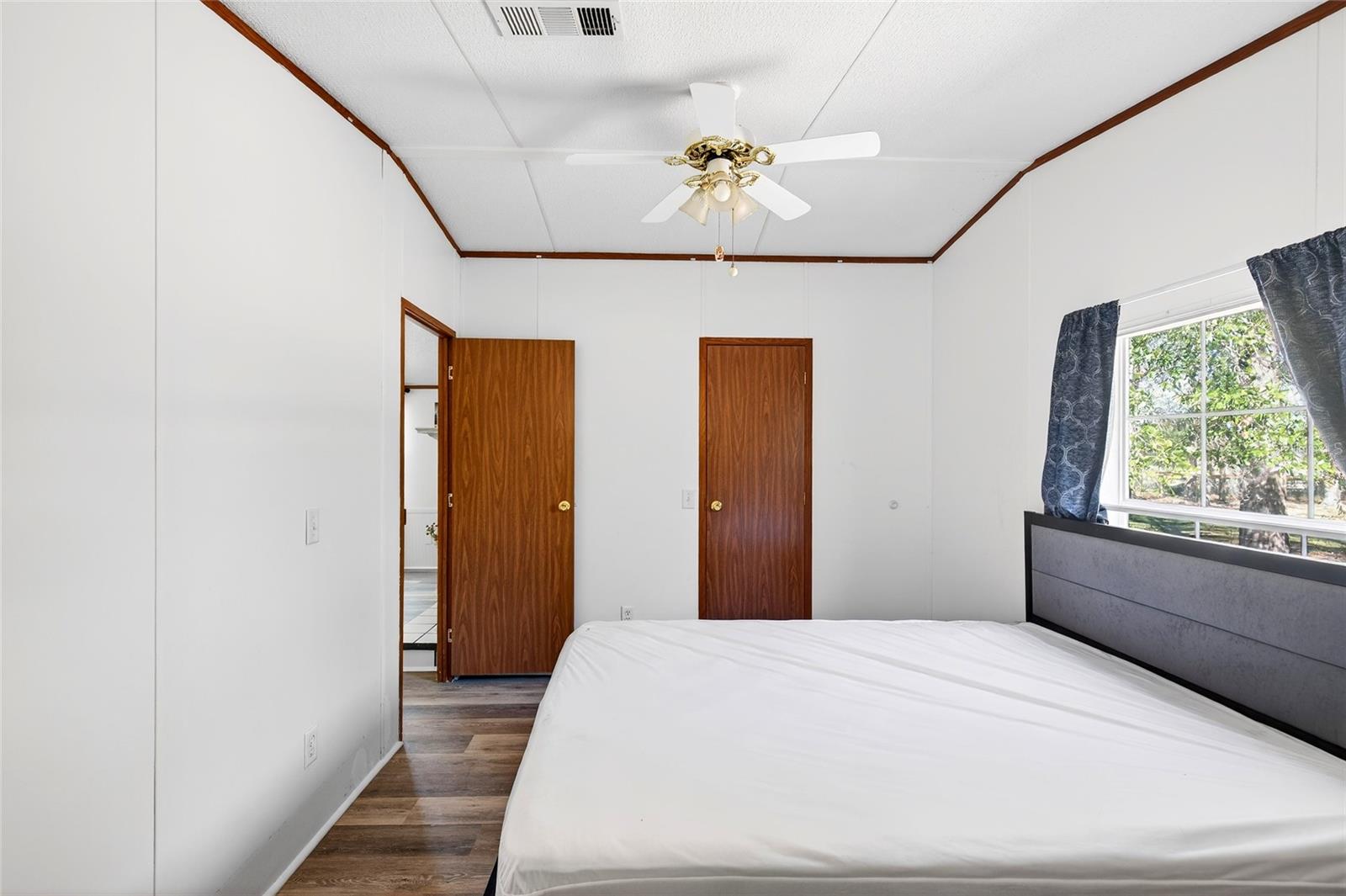 Image 37 of 56 For 10427 8th Lane