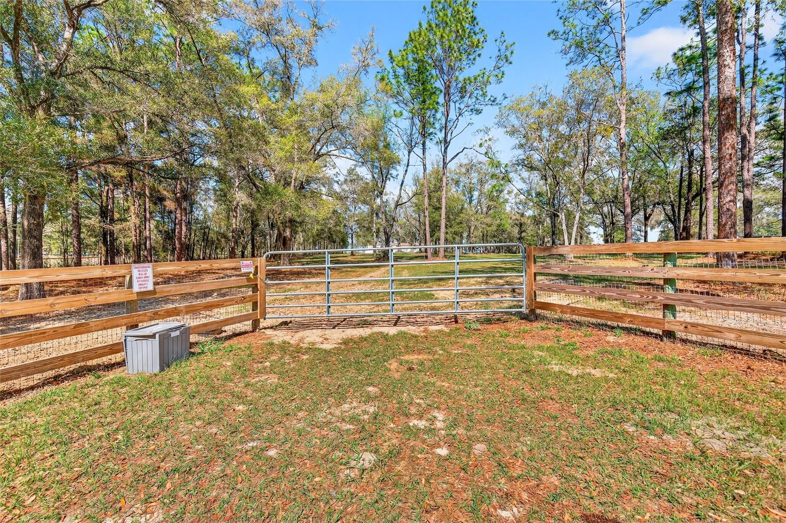 Image 4 of 56 For 10427 8th Lane