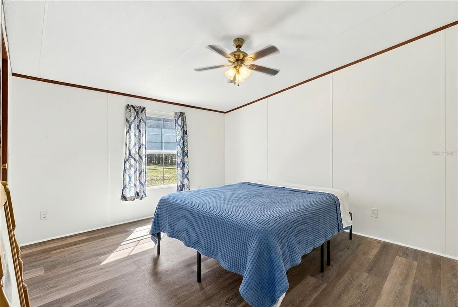 Image 44 of 56 For 10427 8th Lane