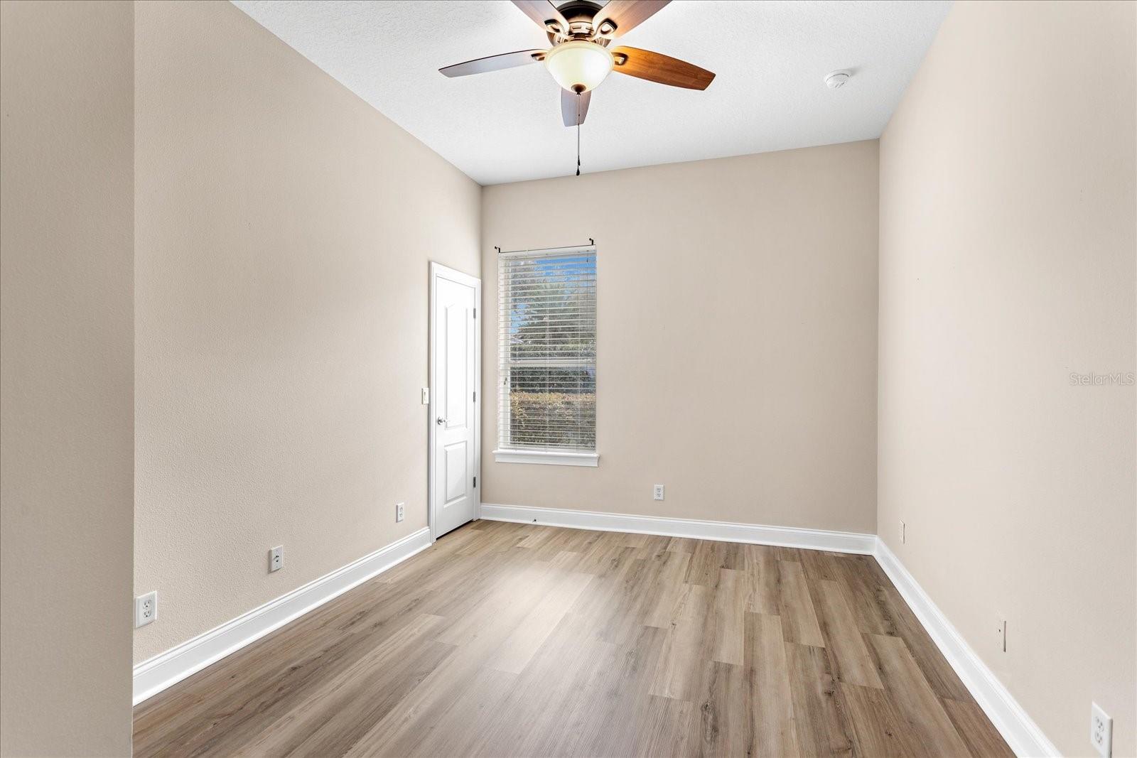 Image 27 of 40 For 22516 Hawks Run Lane