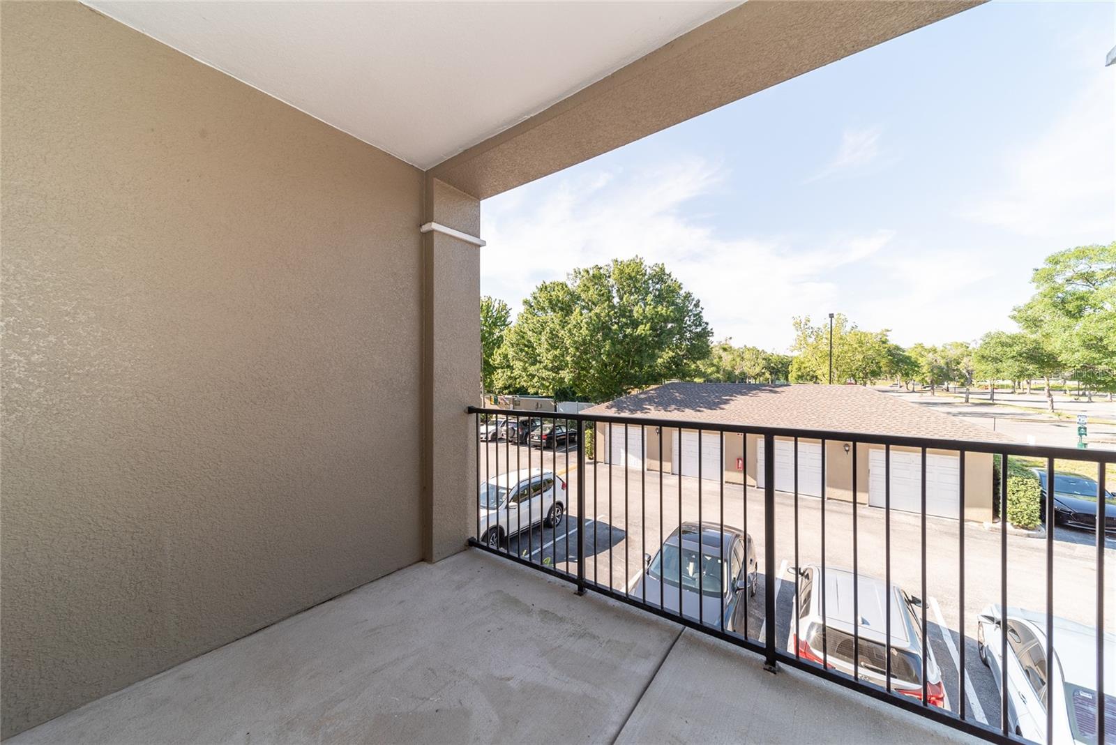 Listing photo id 14 for 8225 Claire Ann Drive 202