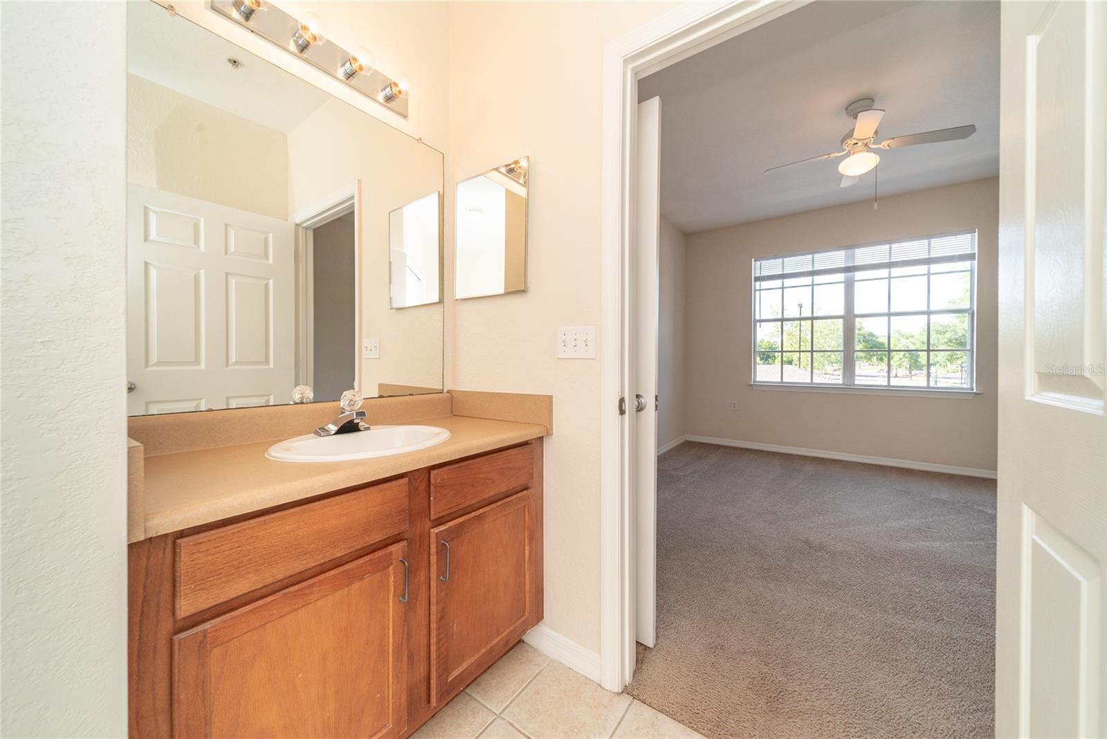 Listing photo id 23 for 8225 Claire Ann Drive 202