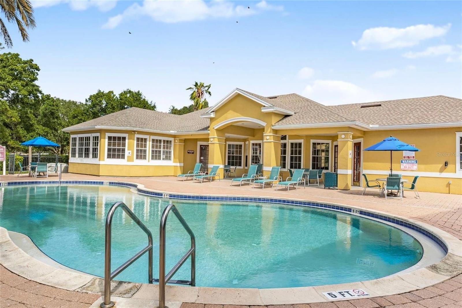 Listing photo id 1 for 8225 Claire Ann Drive 202