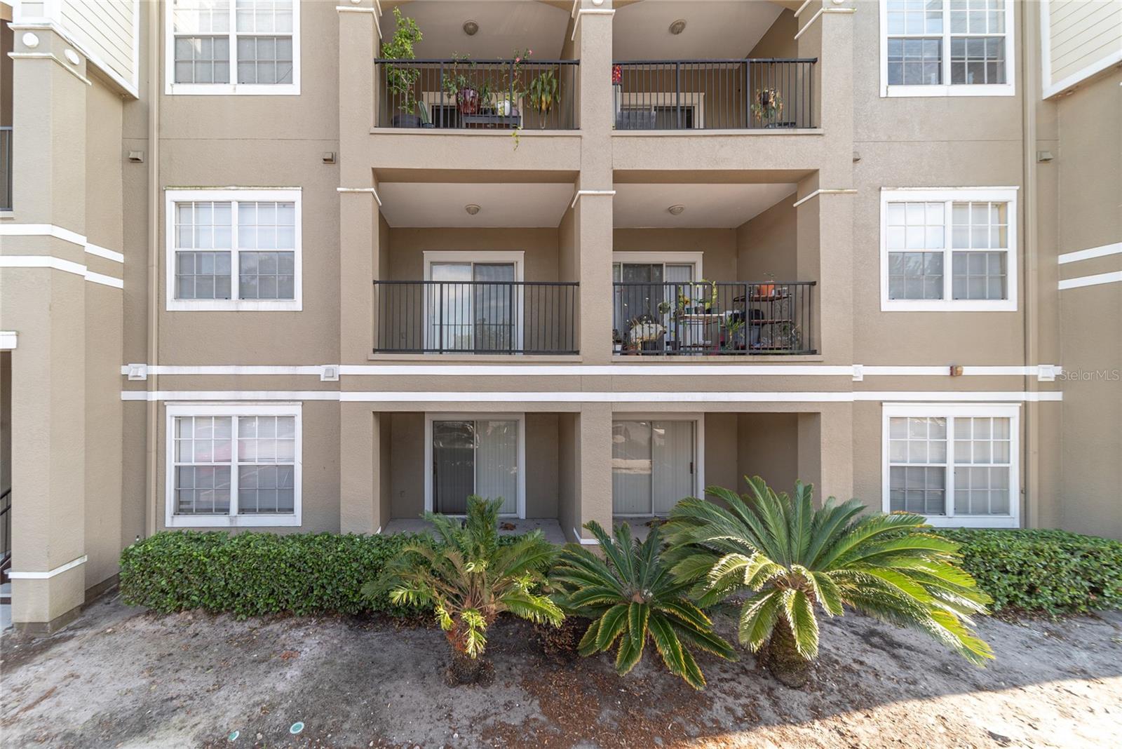 Listing photo id 2 for 8225 Claire Ann Drive 202