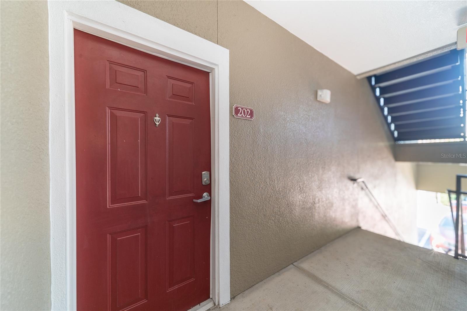 Listing photo id 3 for 8225 Claire Ann Drive 202