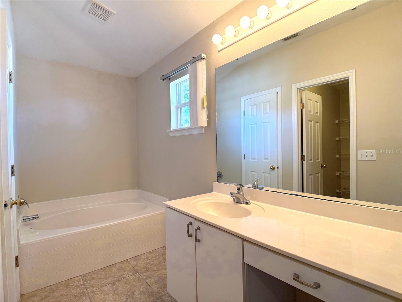 Image 12 of 26 For 309 Catfish Drive