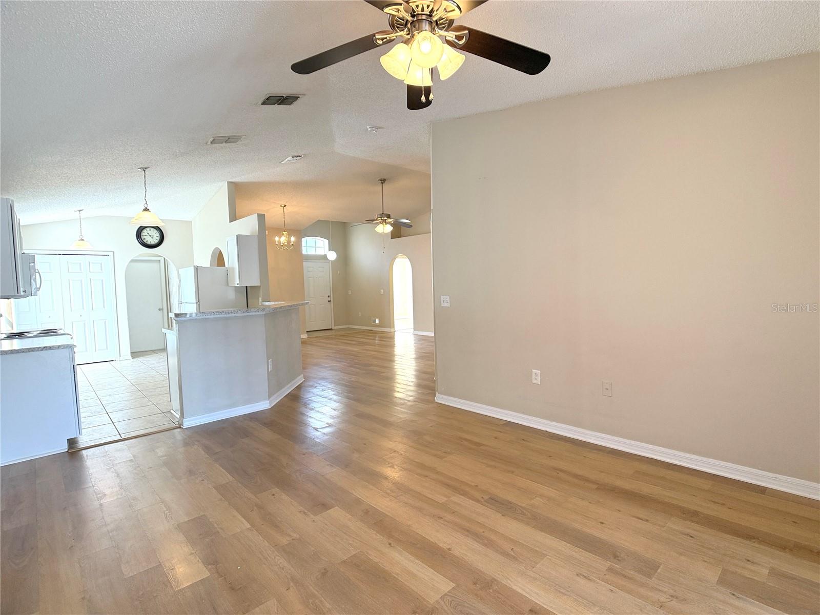 Image 7 of 26 For 309 Catfish Drive