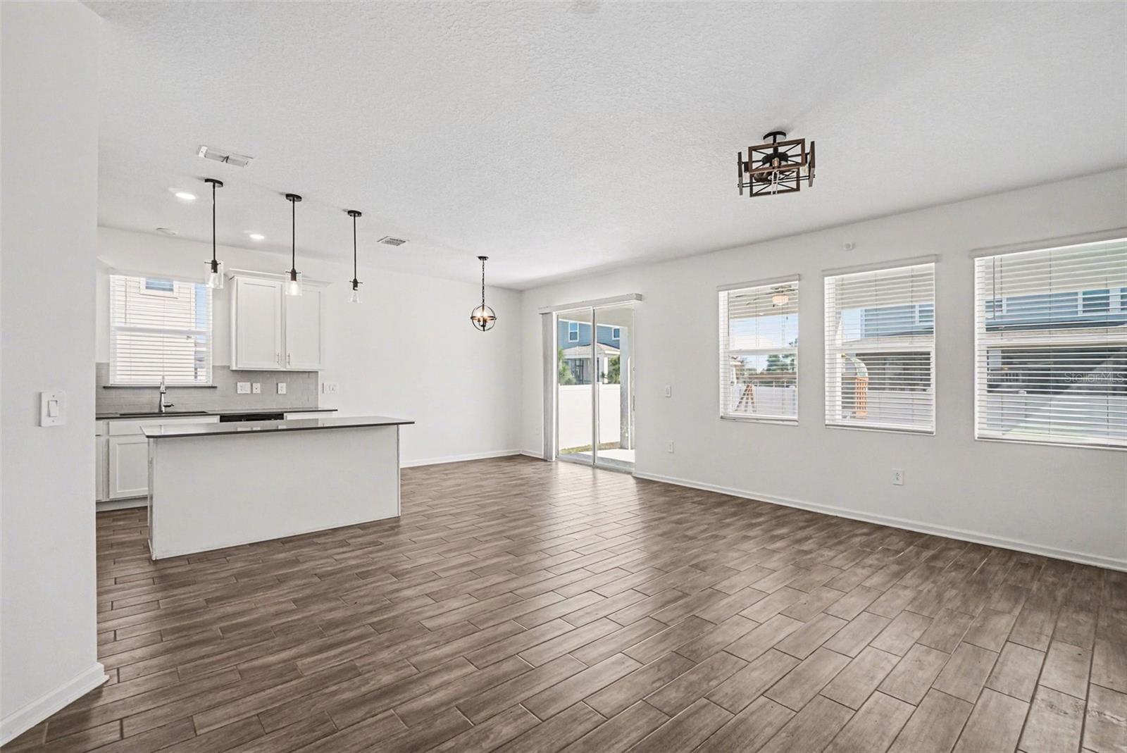 Image 4 of 36 For 2743 Slash Way