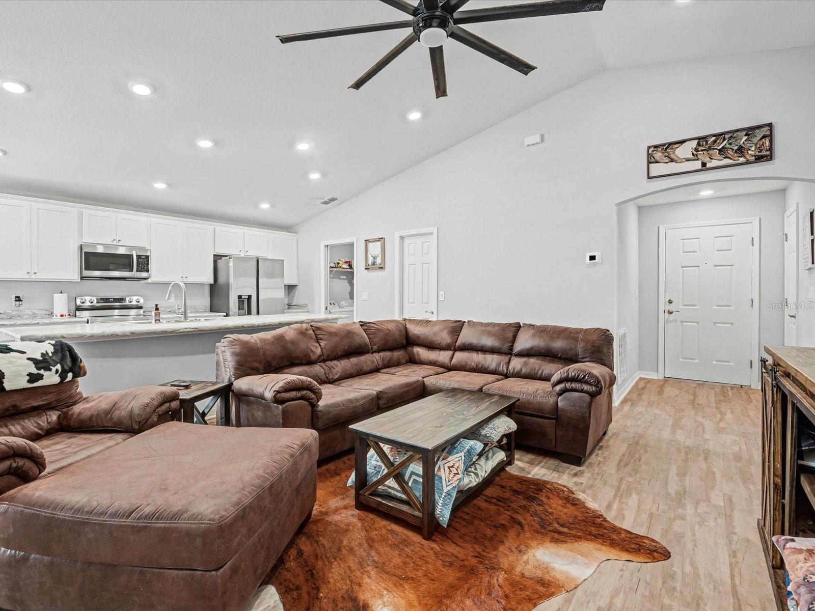 Image 6 of 32 For 1330 Mezzavalle Way