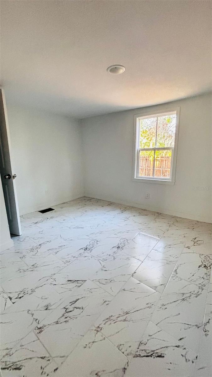 Image 9 of 16 For 5423 Greenfield Road