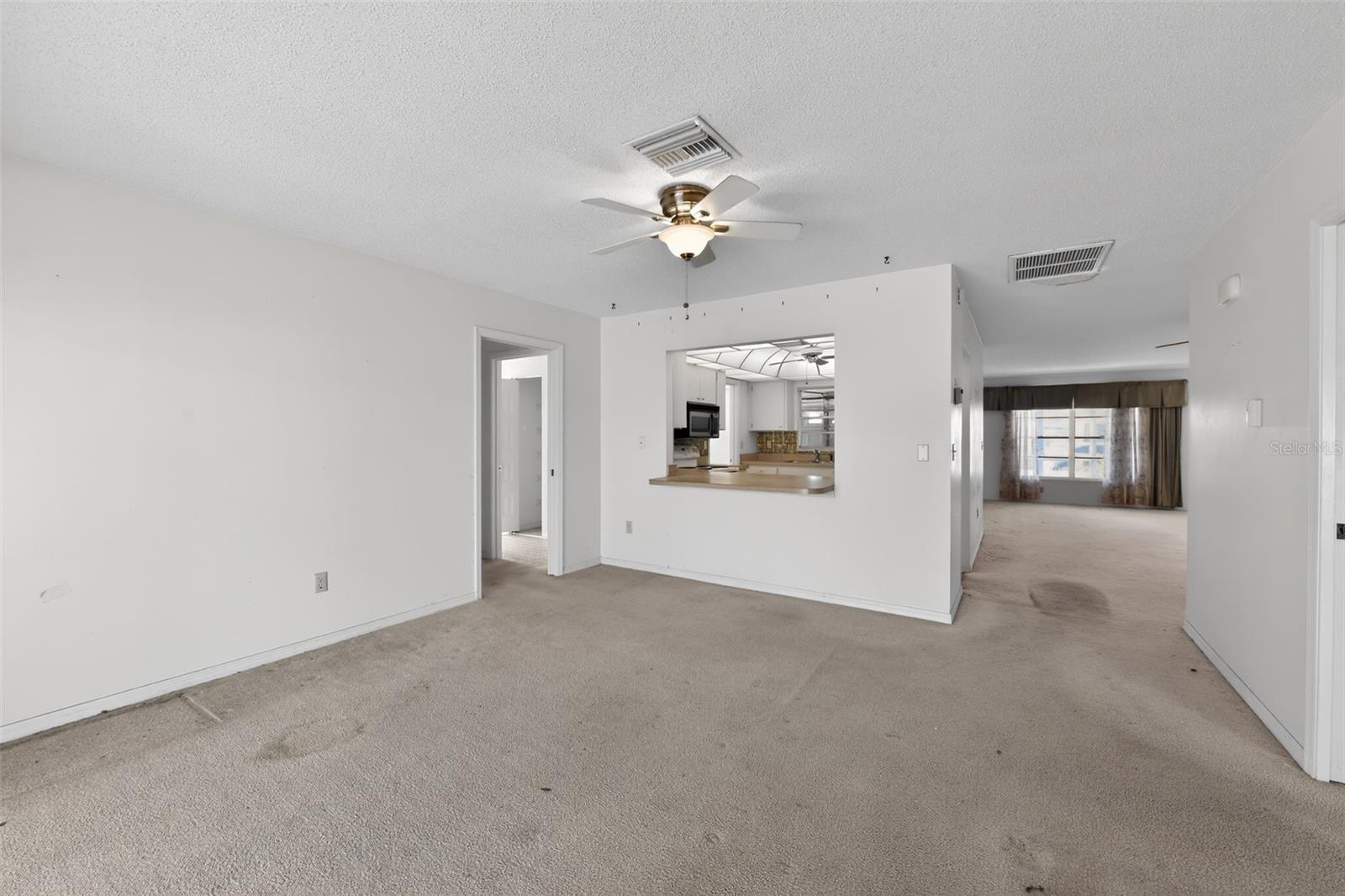 Image 13 of 31 For 2121 Meadowlark Lane