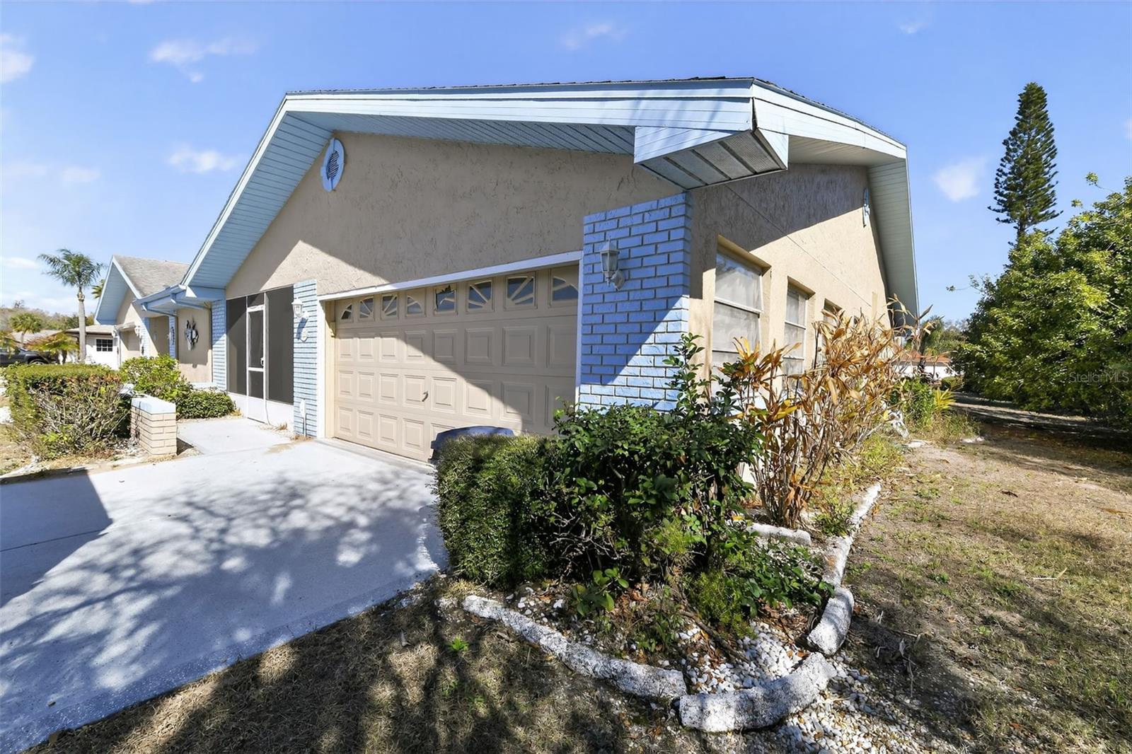 Image 3 of 31 For 2121 Meadowlark Lane