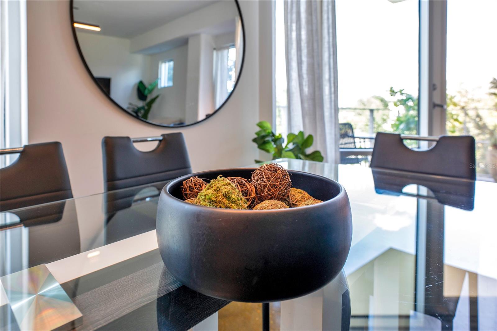 Image 14 of 46 For 525 Jackson Street 301