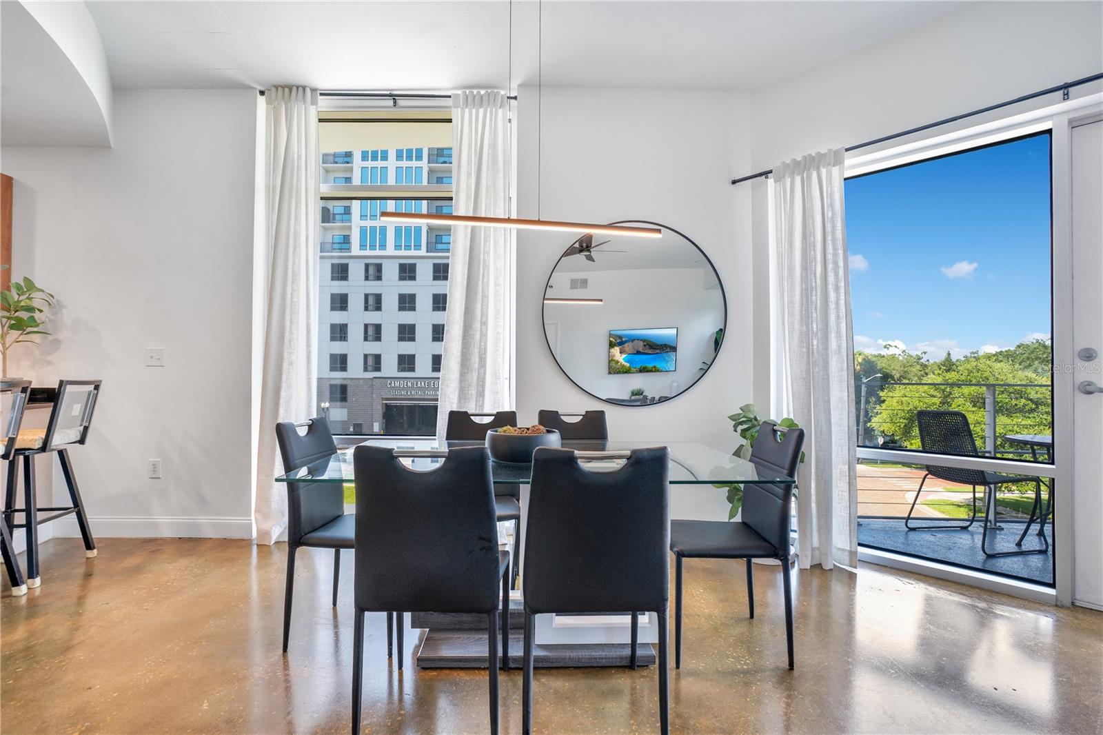 Image 15 of 46 For 525 Jackson Street 301