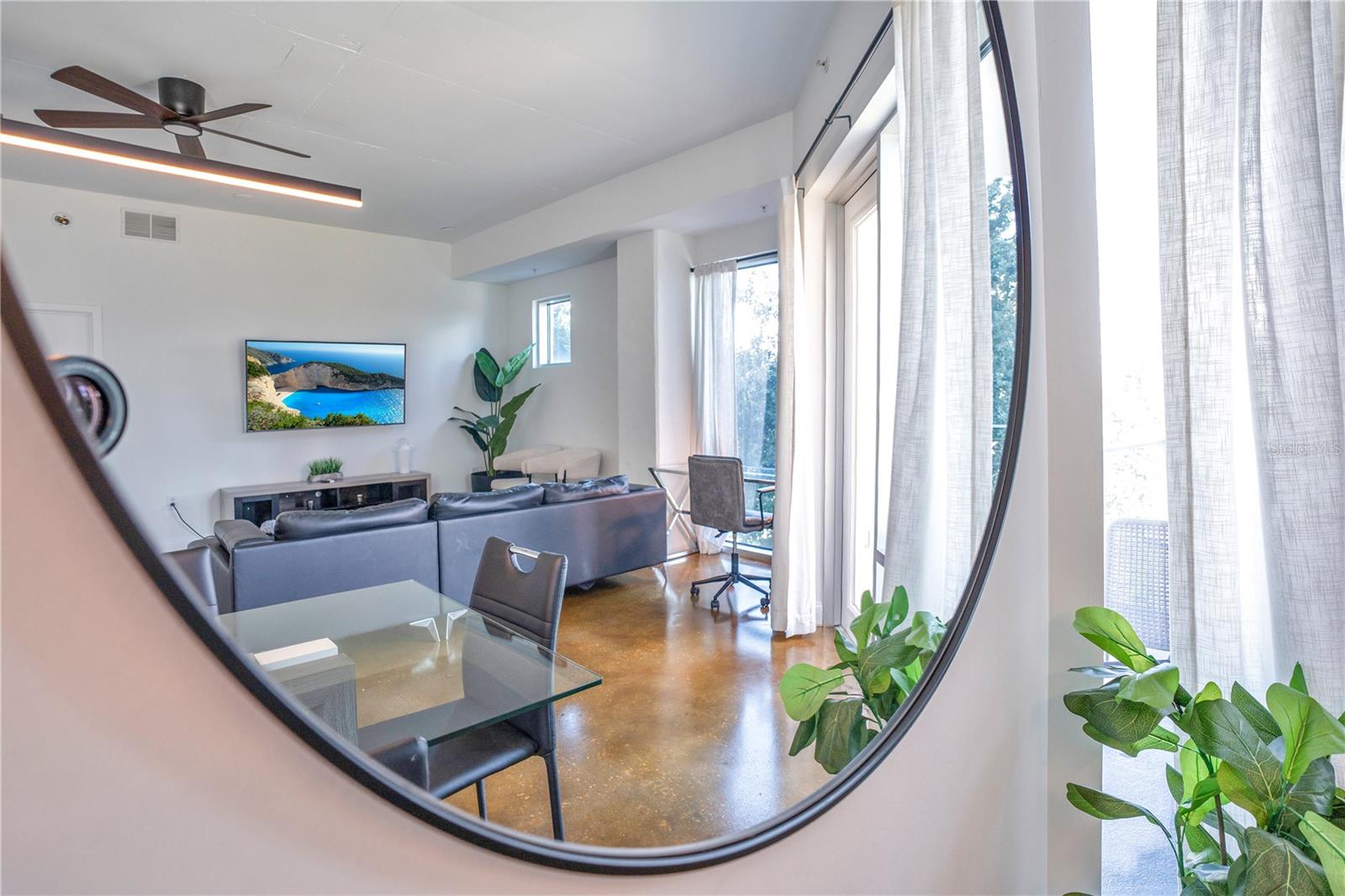 Image 16 of 46 For 525 Jackson Street 301