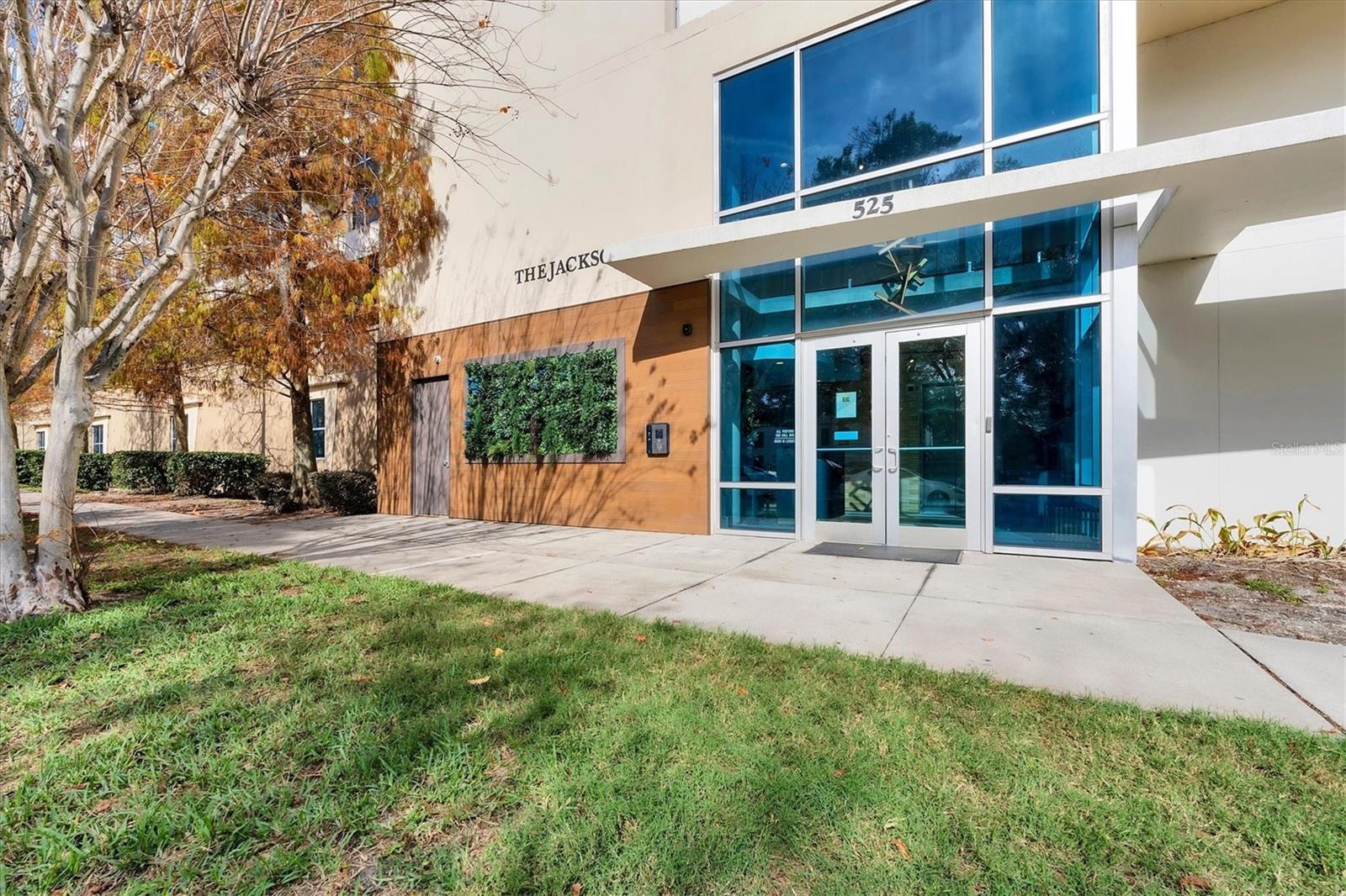 Image 2 of 46 For 525 Jackson Street 301