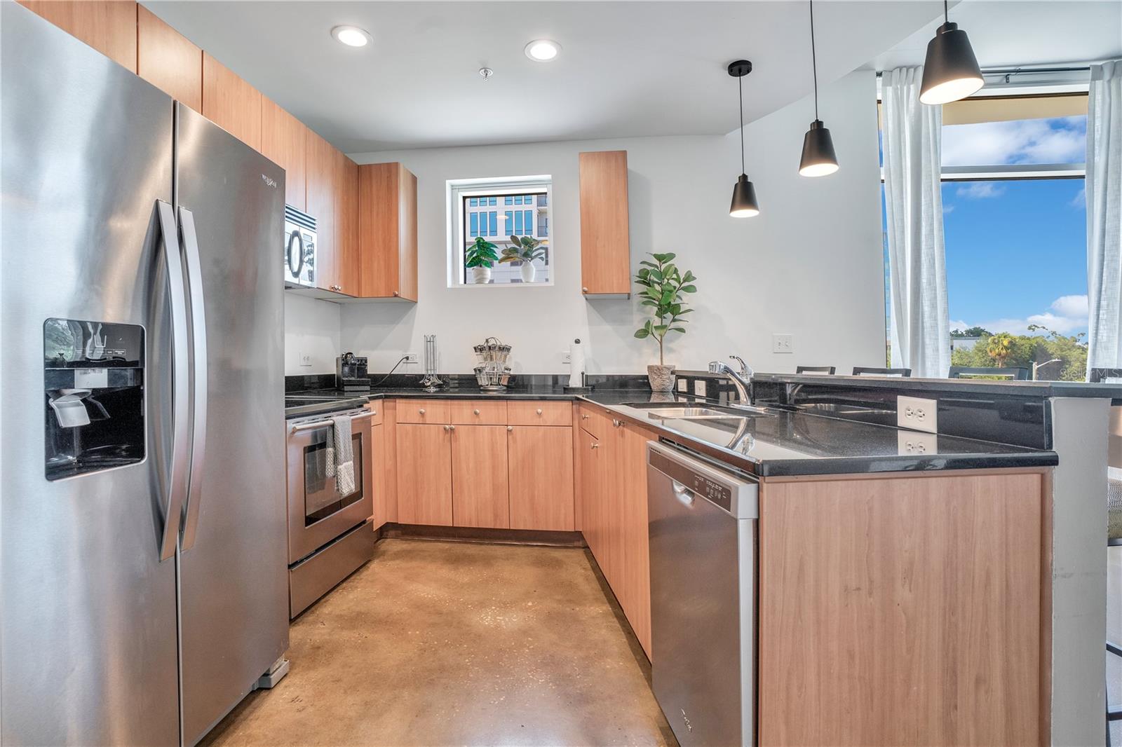 Image 21 of 46 For 525 Jackson Street 301