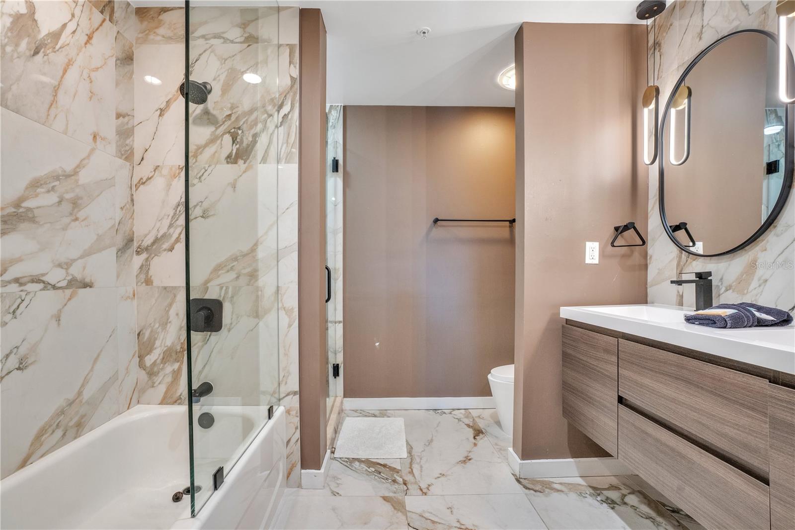 Image 29 of 46 For 525 Jackson Street 301