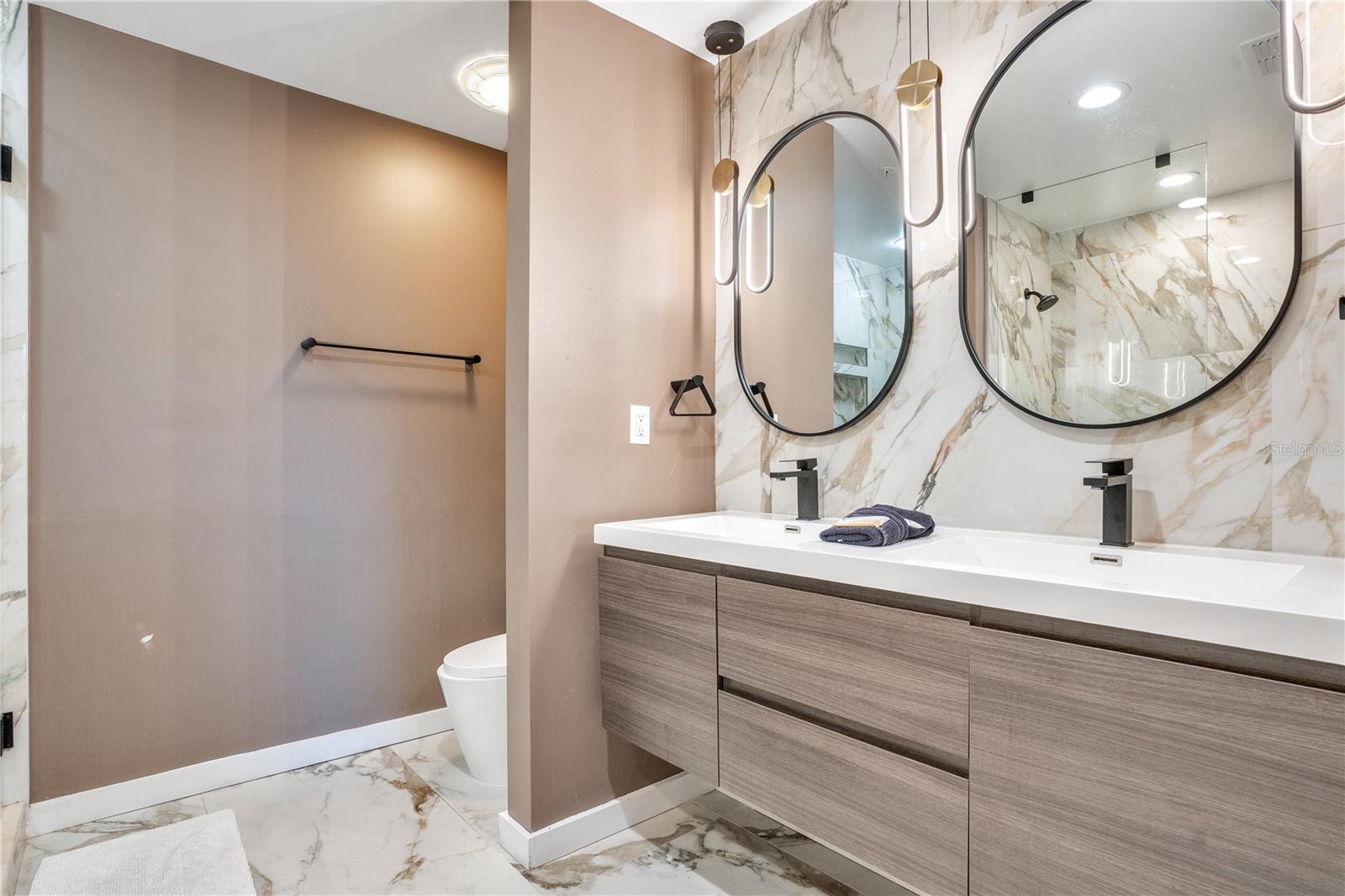 Image 30 of 46 For 525 Jackson Street 301