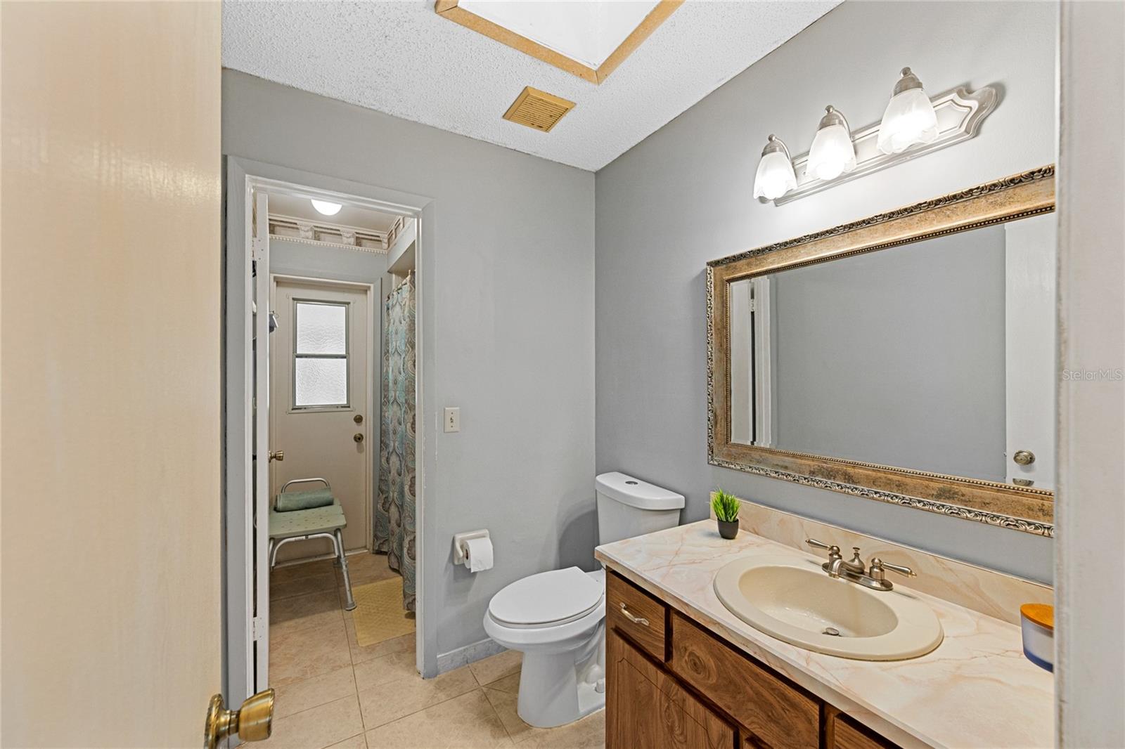 Image 20 of 34 For 1080 Grizzly Court