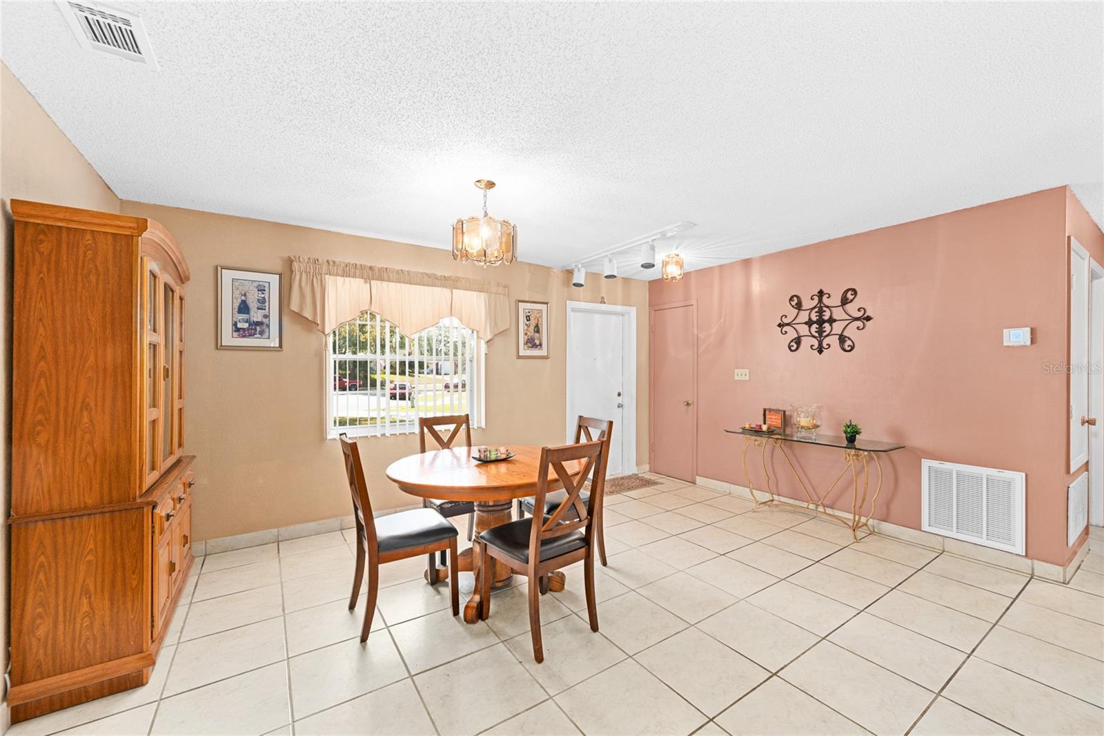 Image 9 of 34 For 1080 Grizzly Court