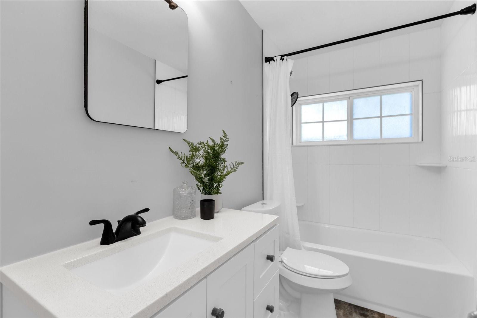 Image 19 of 22 For 1028 Lake Bell Drive