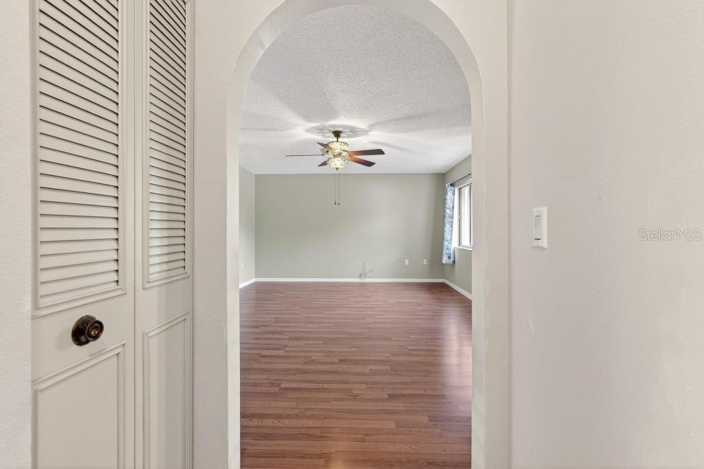 Image 16 of 62 For 2475 Parkview Avenue