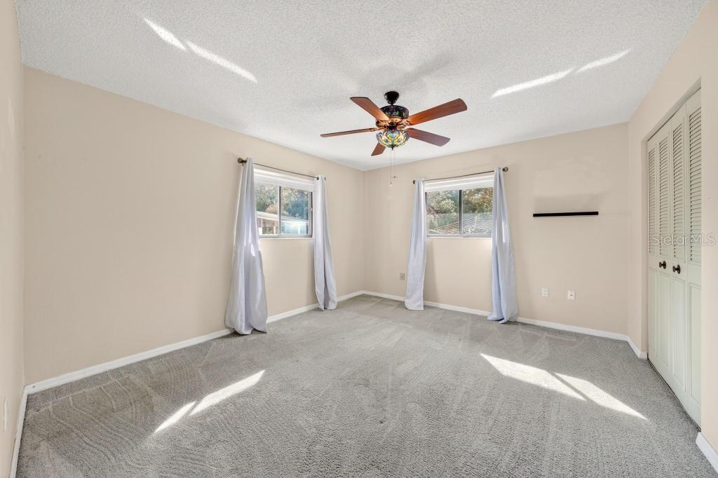 Image 17 of 62 For 2475 Parkview Avenue