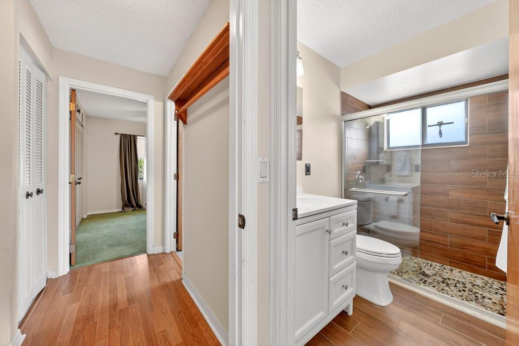 Image 26 of 62 For 2475 Parkview Avenue