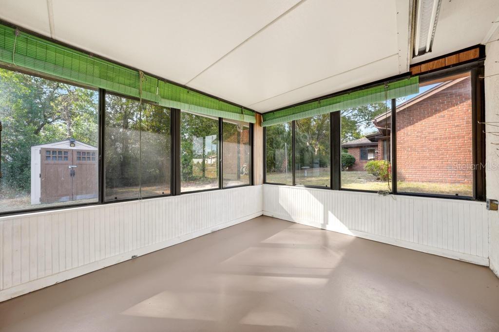 Image 37 of 62 For 2475 Parkview Avenue