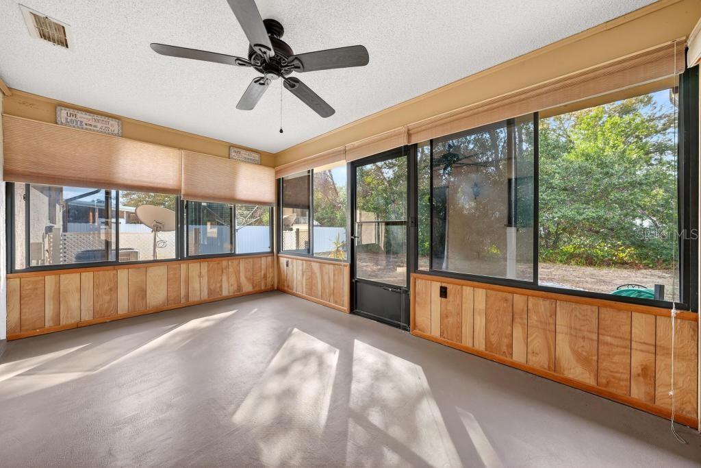 Image 39 of 62 For 2475 Parkview Avenue