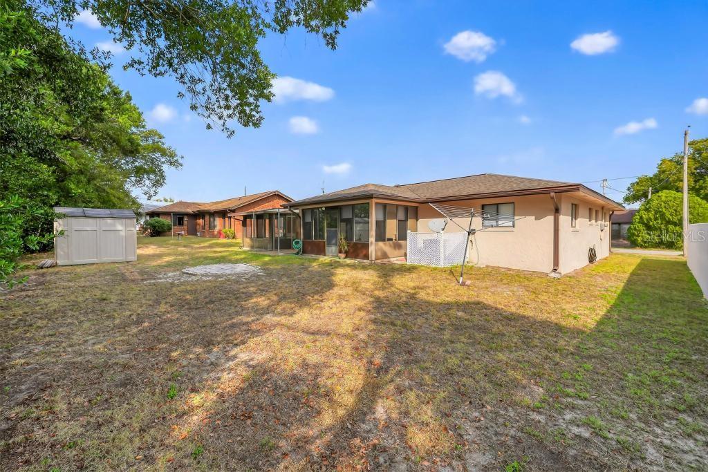 Image 47 of 62 For 2475 Parkview Avenue