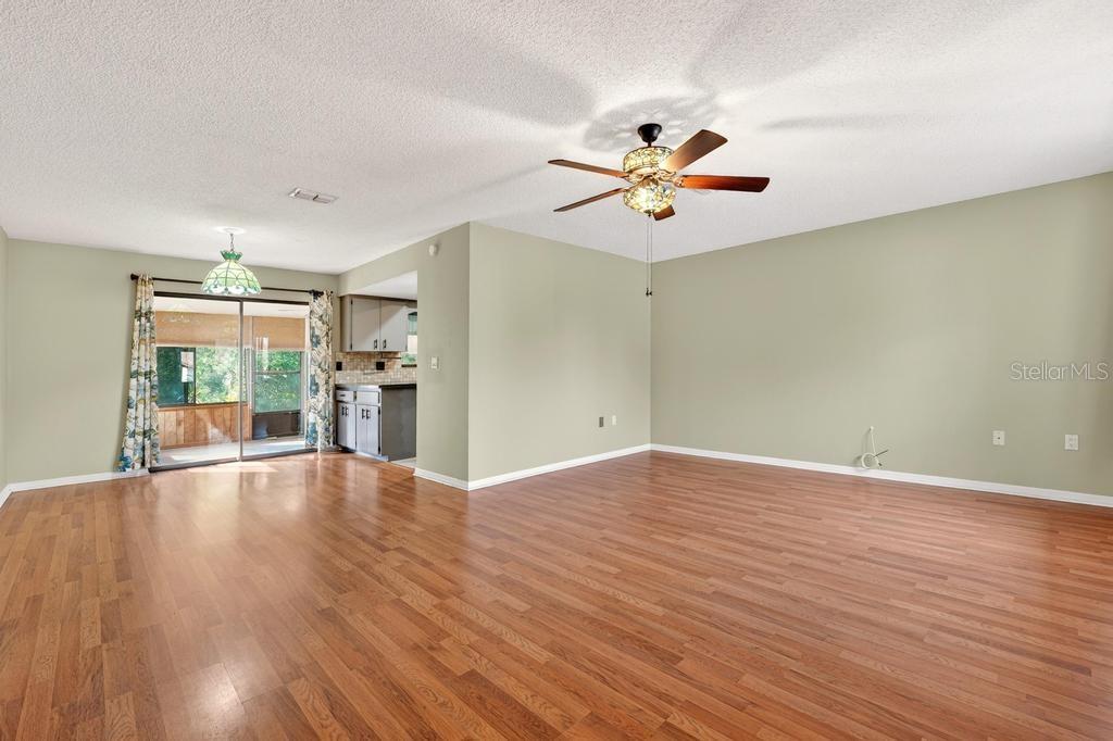 Image 5 of 62 For 2475 Parkview Avenue