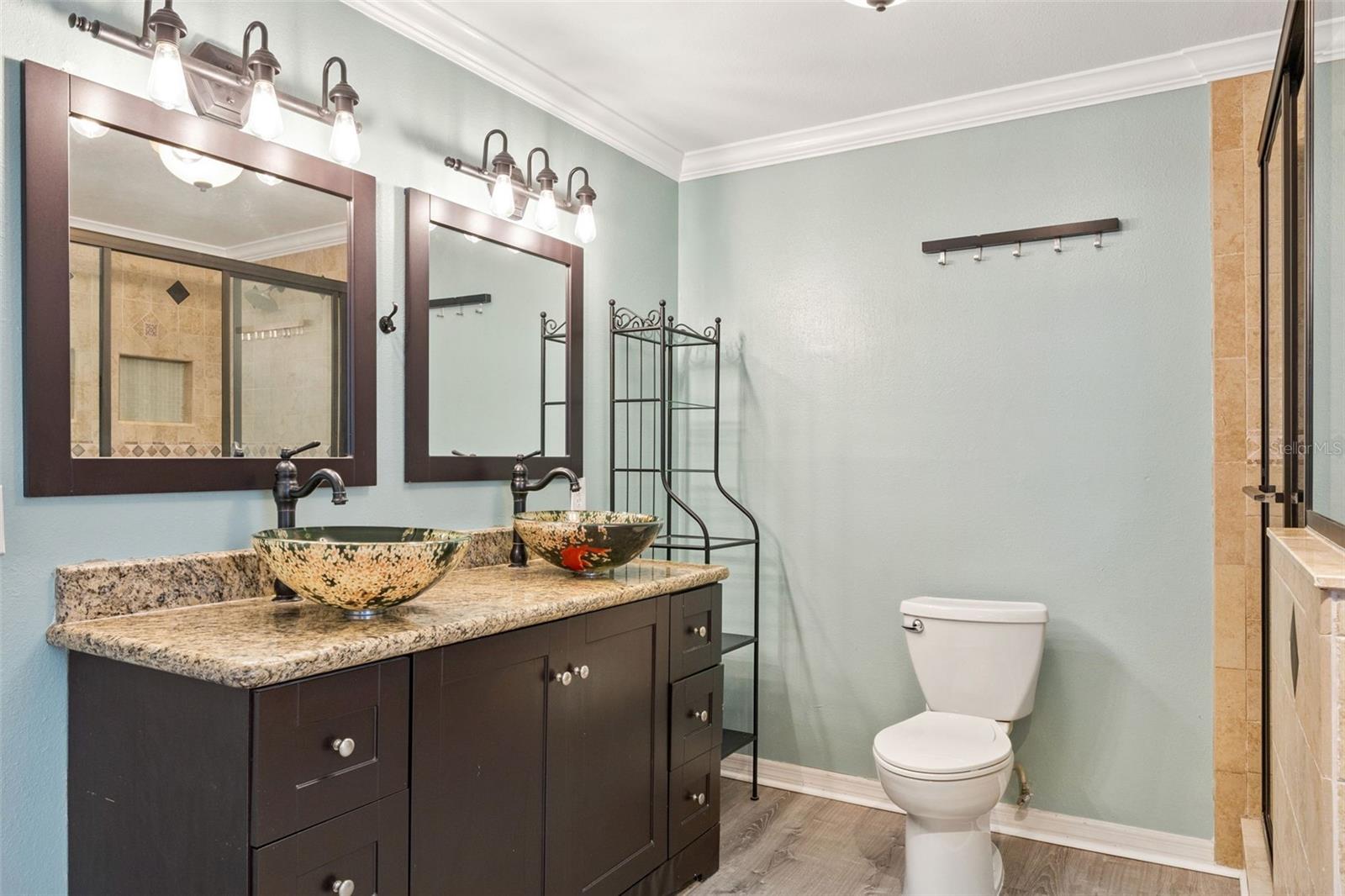 Image 20 of 33 For 2510 Homeland Street