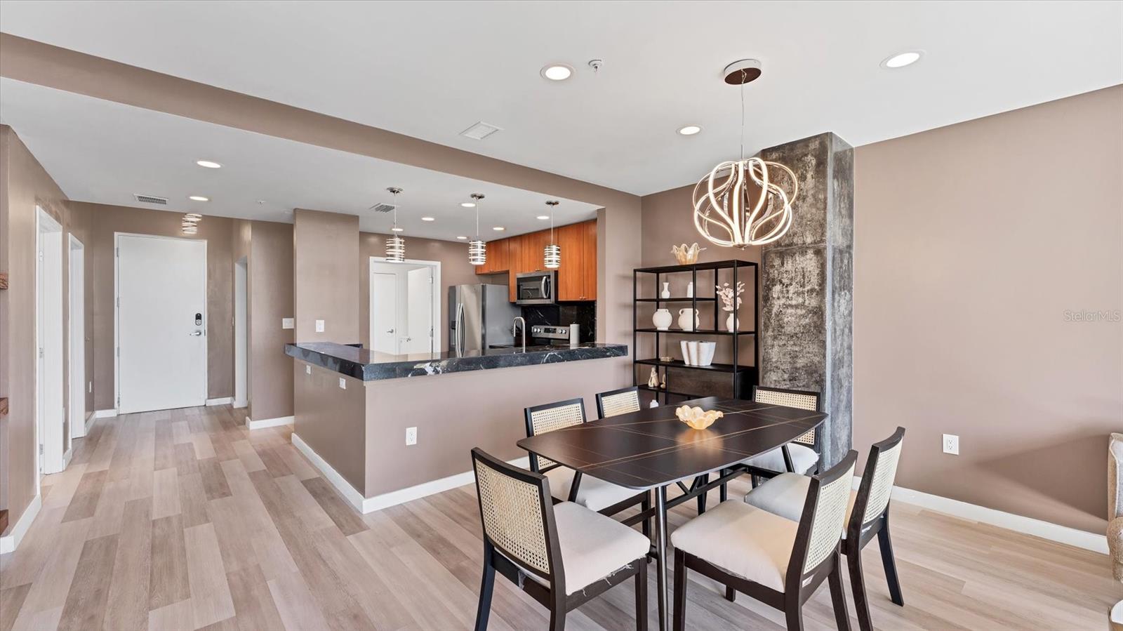 Image 13 of 52 For 525 Jackson Street 506