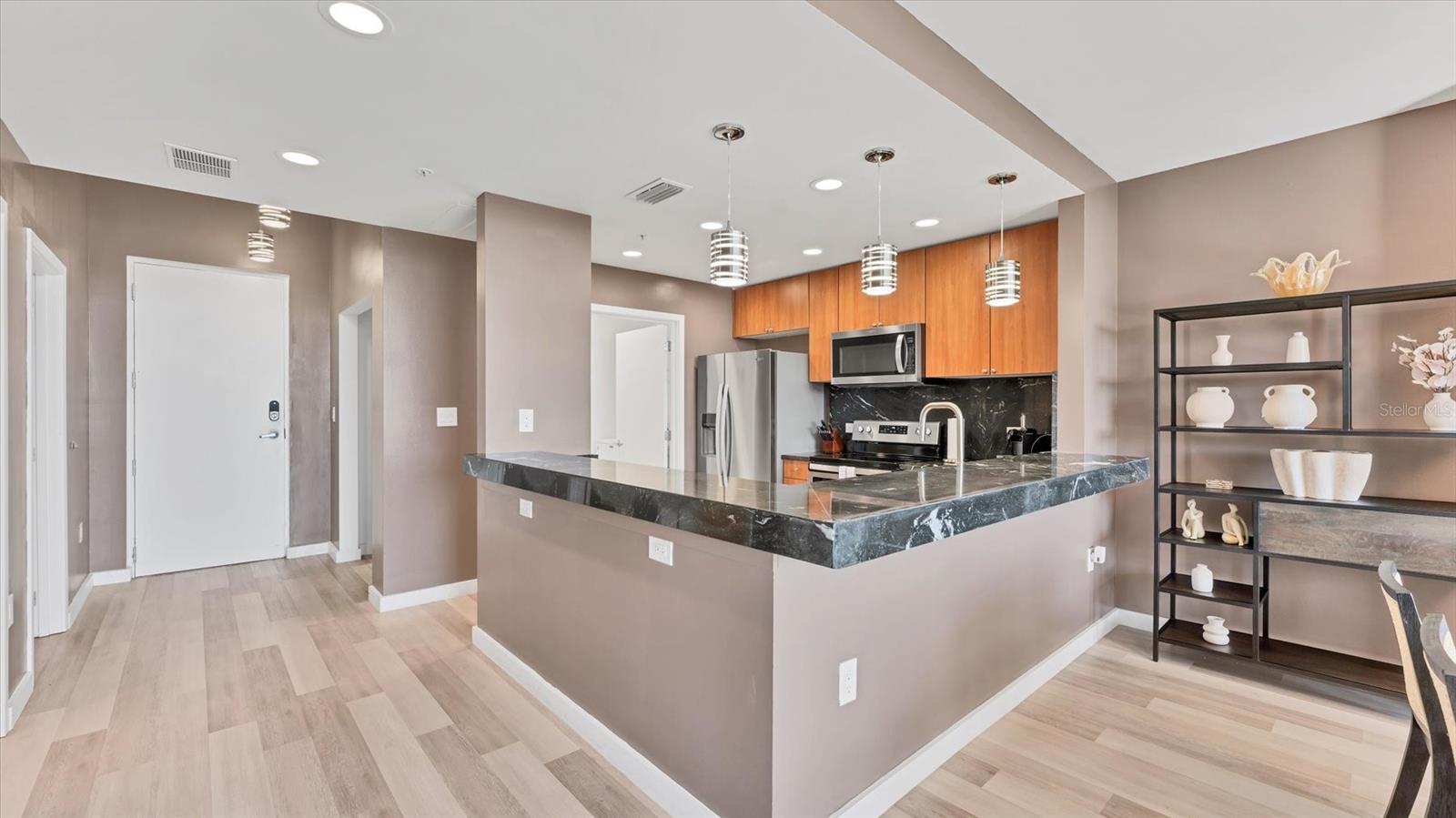 Image 6 of 52 For 525 Jackson Street 506