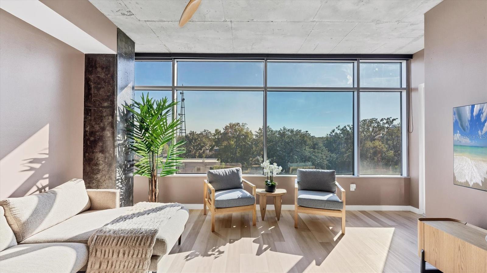 Image 7 of 52 For 525 Jackson Street 506