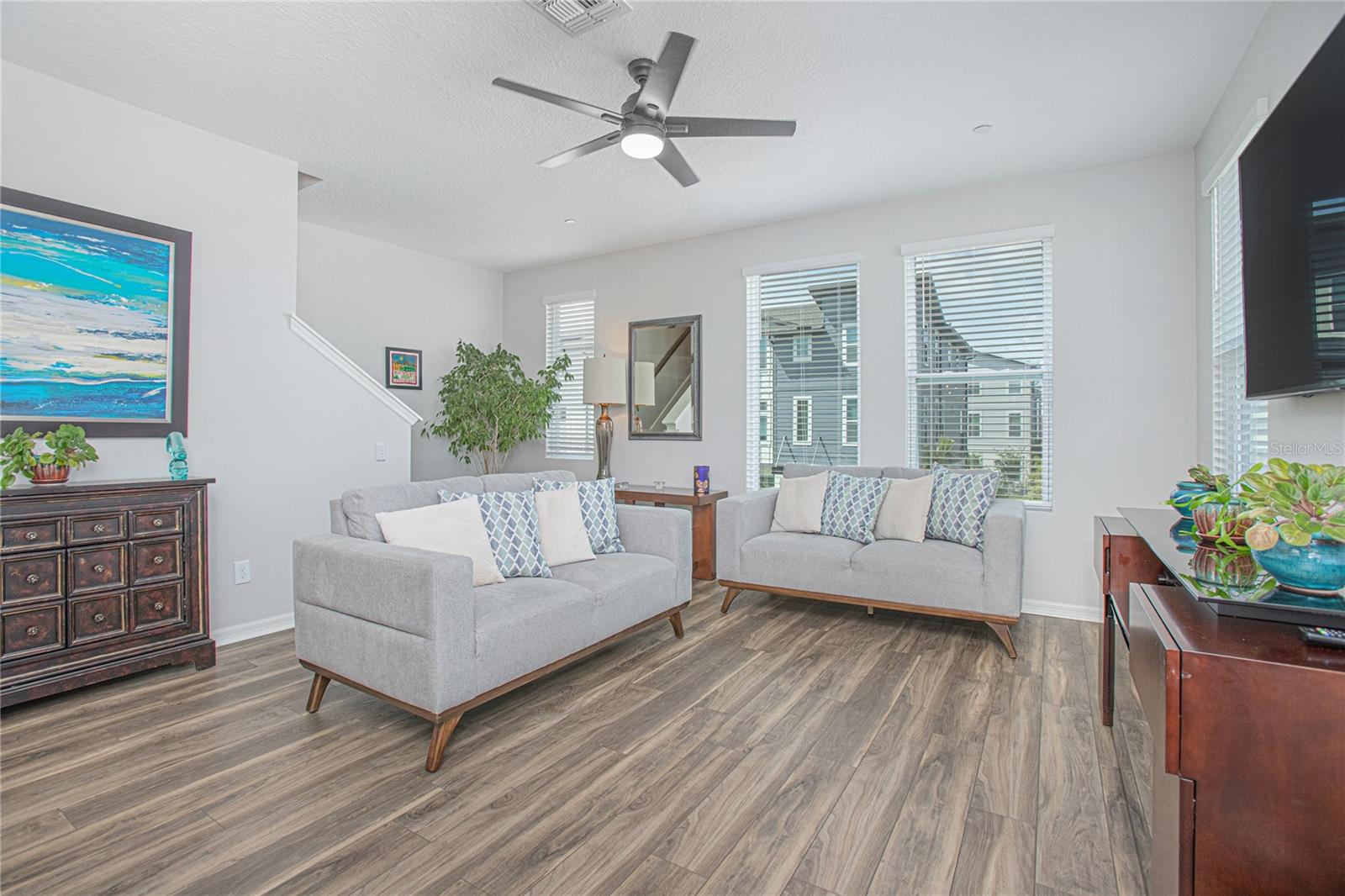 Image 9 of 37 For 12905 Gabor Avenue