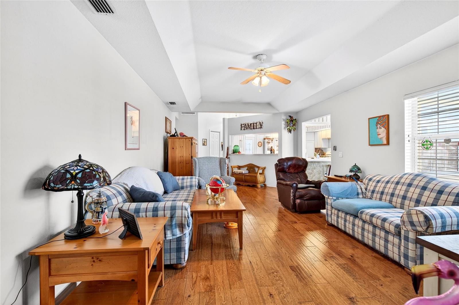 Image 29 of 38 For 2910 23rd Avenue