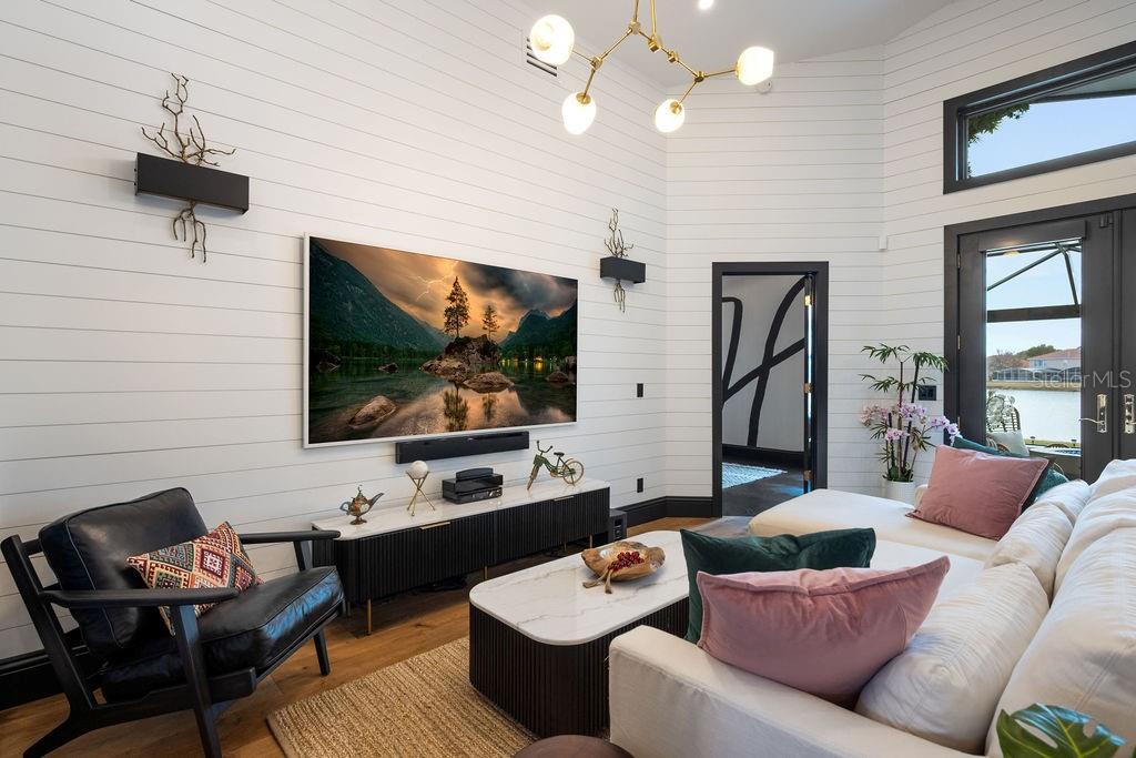 Image 19 of 50 For 5408 Shingle Creek Drive