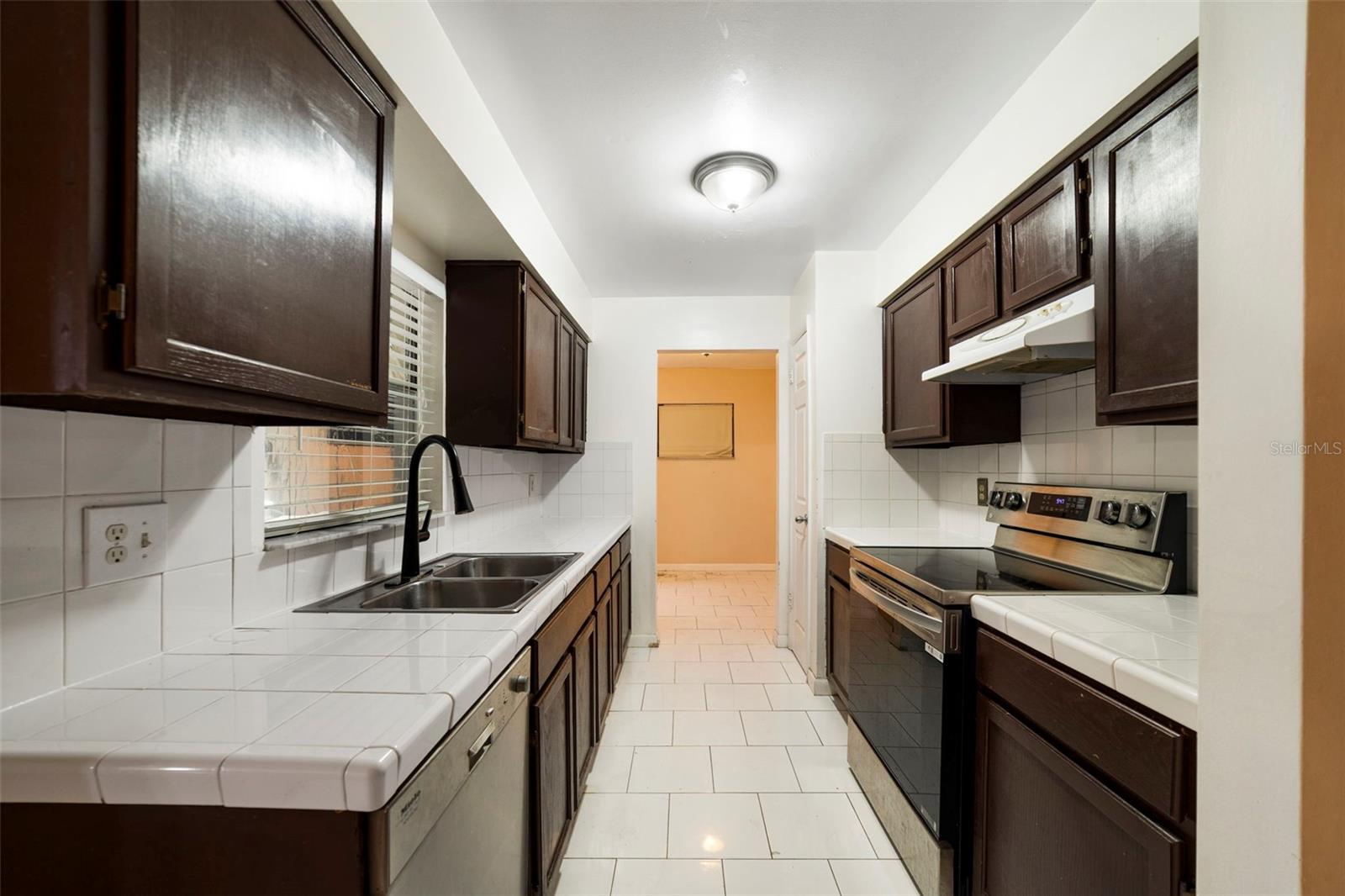 Image 4 of 23 For 6100 Mary Lynn Court