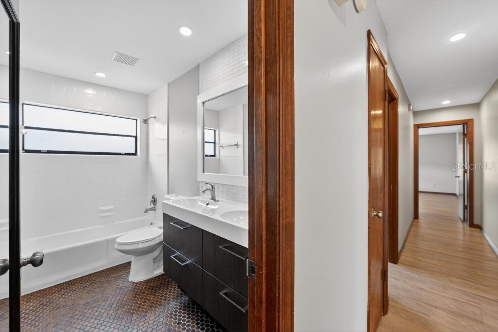 Image 36 of 67 For 234 Duncan Trail