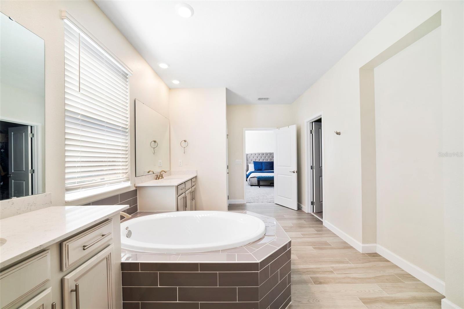 Image 23 of 41 For 426 Dancing Water Drive