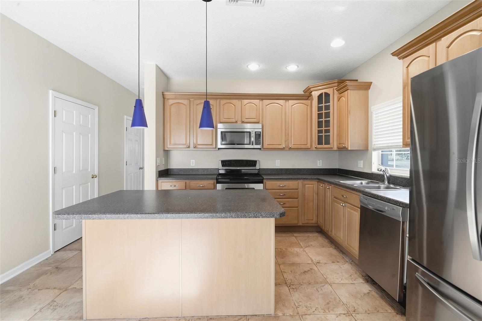 Image 10 of 42 For 8905 Silk Bay Place