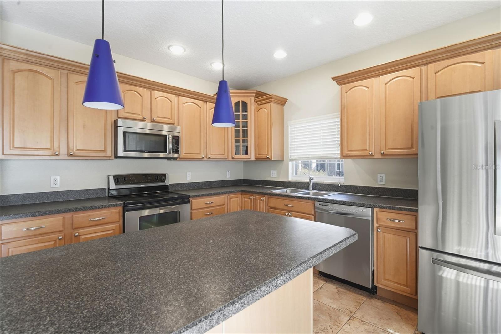 Image 13 of 42 For 8905 Silk Bay Place