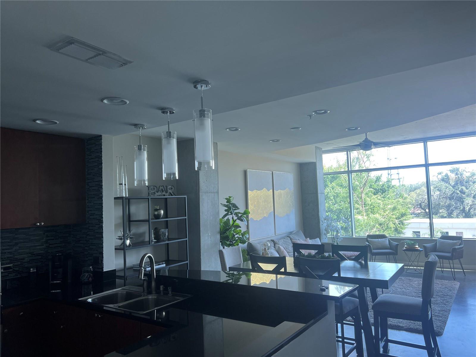 Image 13 of 51 For 525 Jackson Street 404 + 409